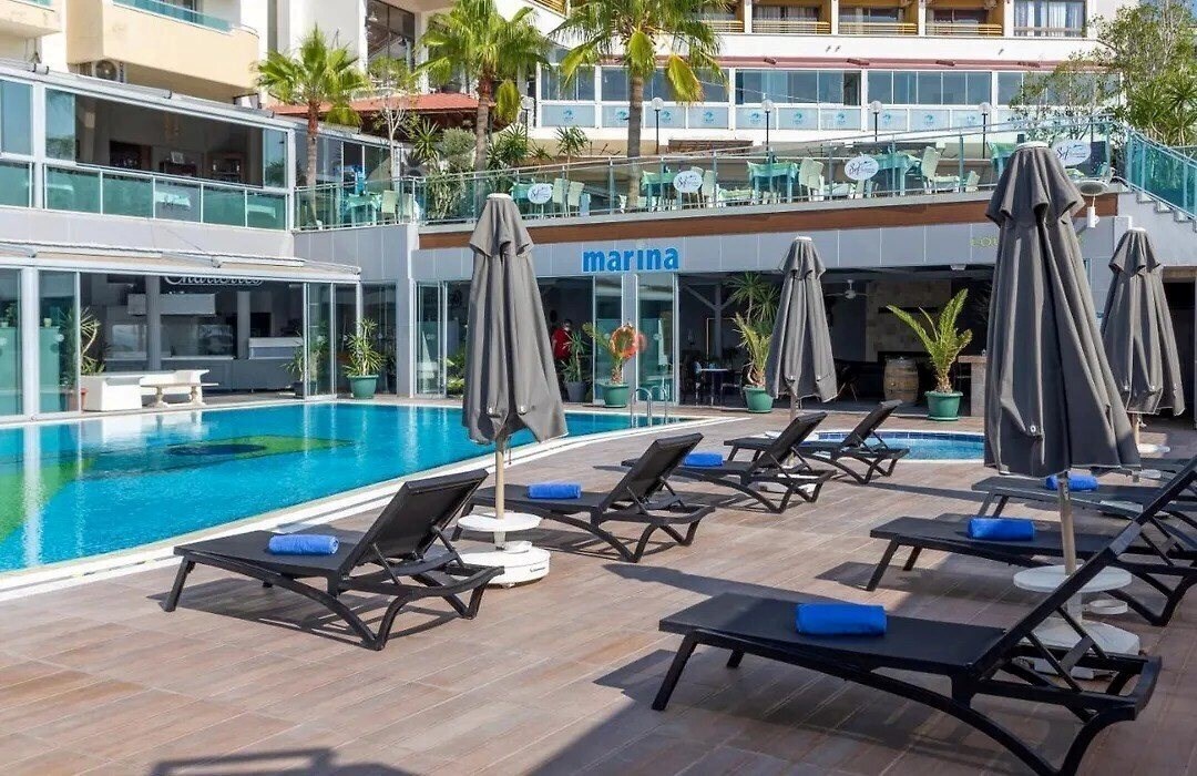 Отель Marina Hotel 4*